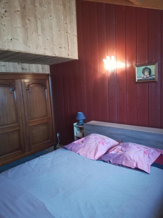 Gite La Ferme De Baffour La Chaise-Dieu Kültér fotó